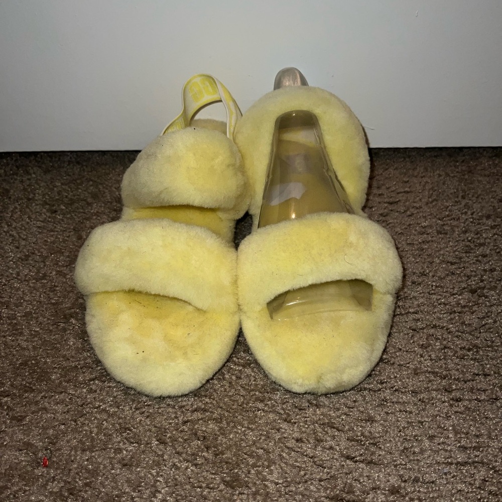 Uggs sandals